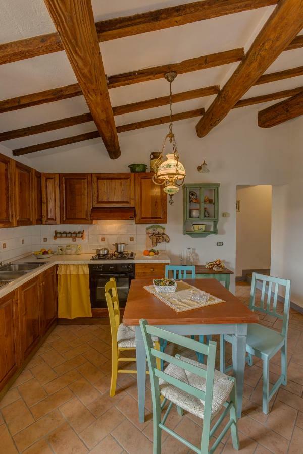 Апартаменты Casa Il Castello Гамбасси-Терме Экстерьер фото